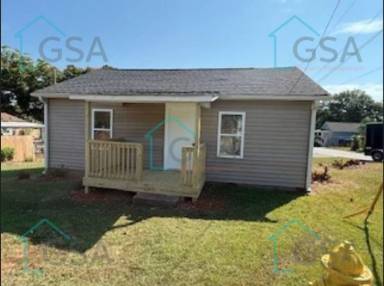 Main picture of 200 Forest St