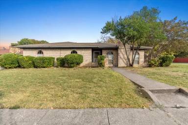 Main picture of 2502 Sam Houston Dr