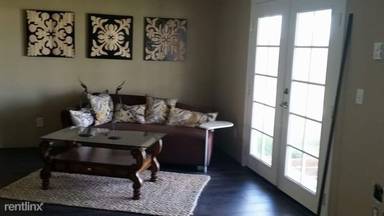 Main picture of 261 Octopus Ave NE