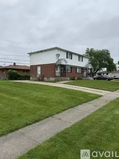 Main picture of 36 Bronx Dr