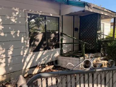 Main picture of 1505 N Broughton St