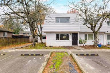 Main picture of 213 SE 192nd Ave