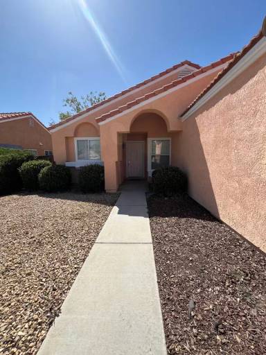 Main picture of 45645 Berkshire St