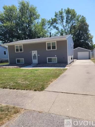 Main picture of 2021 W 35th St