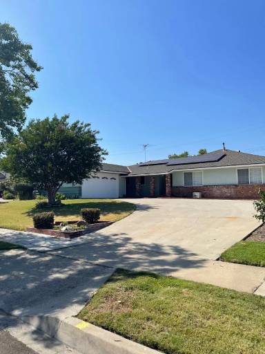 Main picture of 1050 W La Deney Dr