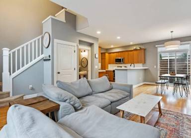 Main picture of 4412 NE Grand Ave