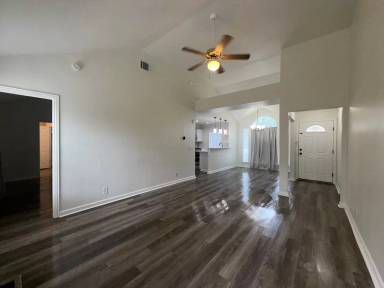 Main picture of 5807 Teri Rd
