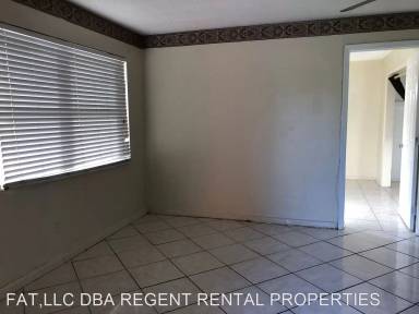 Main picture of 25 SW 18th Ave