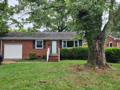 Main picture of 2414 Shell Rd