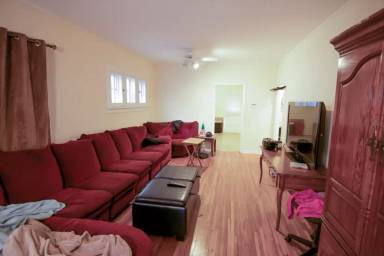 Main picture of 3802 Neosho St