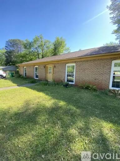 Main picture of 800 Sheppard Way