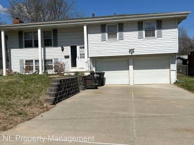 Main picture of 12426 Castelar St