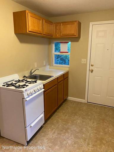 Main picture of 1233 1/2 N Lewellen St