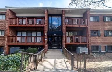 Main picture of 53 Skyhill Rd