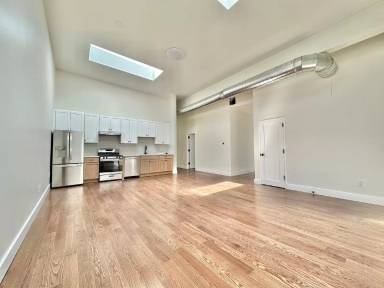 Main picture of 402 Crown St