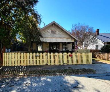 Main picture of 109 Ridge Ave