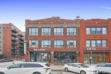 Main picture of 935 W Randolph St