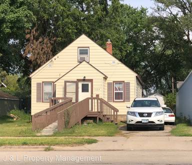 Main picture of 1334 3rd Ave SE