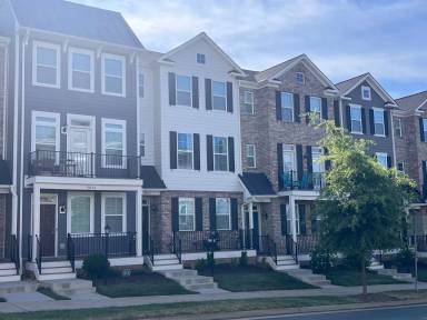 Main picture of 1088 Old Trail Dr