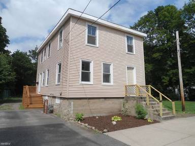 Main picture of 18 1/2 Randall St