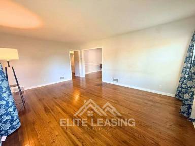 Main picture of 3729 SW 10th Ave