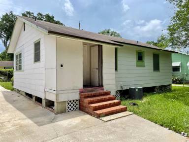 Main picture of 1426 Dakar St