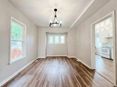 Main picture of 716 Clark St