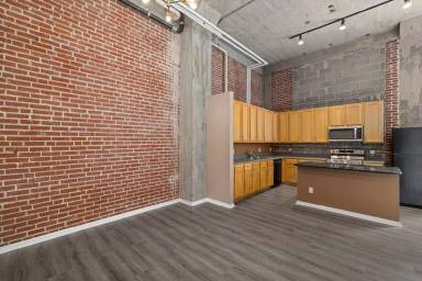 Main picture of 1511 Locust St