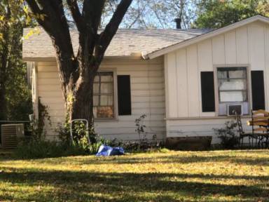 Main picture of 817 Collin Dr
