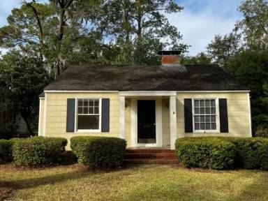 Main picture of 2510 Churchill Dr