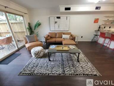 Main picture of 1201 Louisiana St