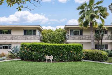 Main picture of 1250 S Orange Grove Blvd