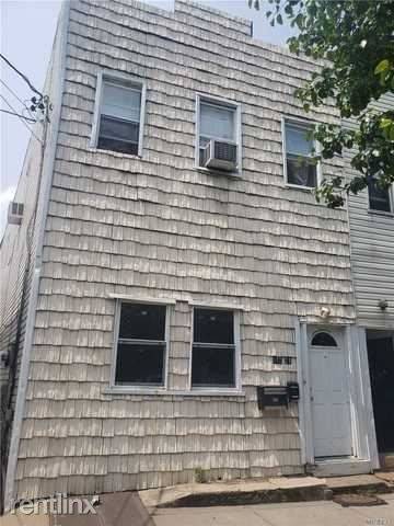 Main picture of 17221 Baisley Blvd