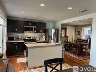 Main picture of 1822 W 35th St