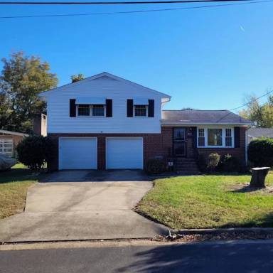 Main picture of 2612 Winona Dr E