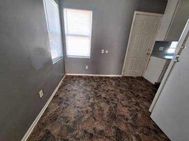 Main picture of 824 S Water St