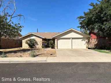 Main picture of 8831 Holiday Dr