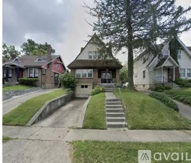 Main picture of 1911 Catalina Ave