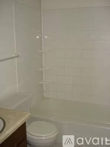 Main picture of 5284 Greenfield Ave