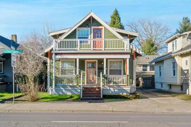 Main picture of 2129 SE Cesar E Chavez Blvd