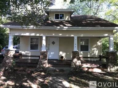 Main picture of 2166 N Kellett Ave