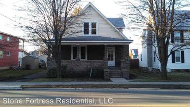 Main picture of 135 E Water St