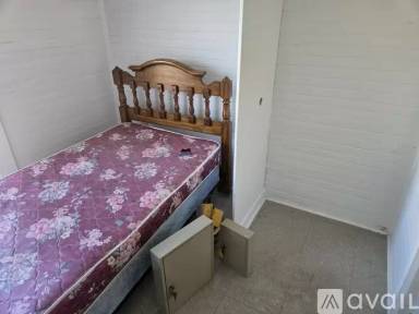 Main picture of 904 Merritt Dr