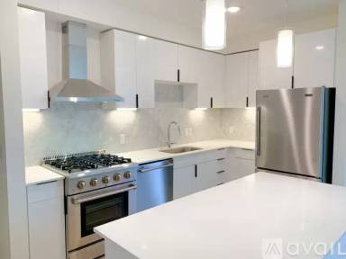 Main picture of 1200 W Koenig Ln