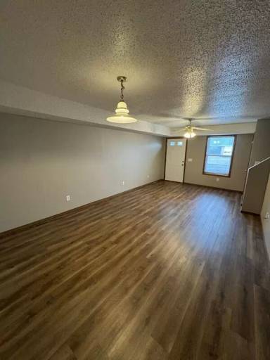 Main picture of 4115 S Glenn Ave