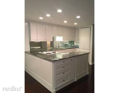 Main picture of 34 Temple St