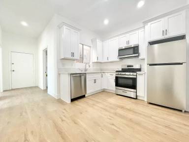 Main picture of 2153 W Washington Blvd