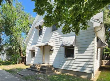 Main picture of 308 S 13th St