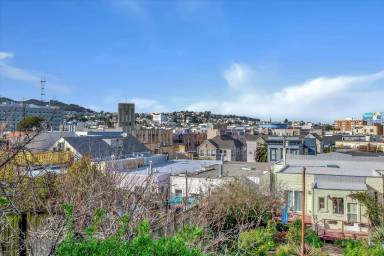 Main picture of 39 Mirabel Ave