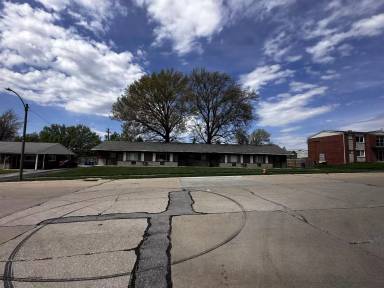 Main picture of 3860 Brittany Cir